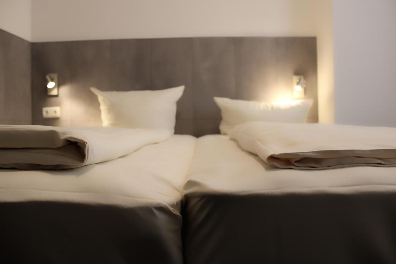 Cvjm Hotel Am Dom Любек Экстерьер фото