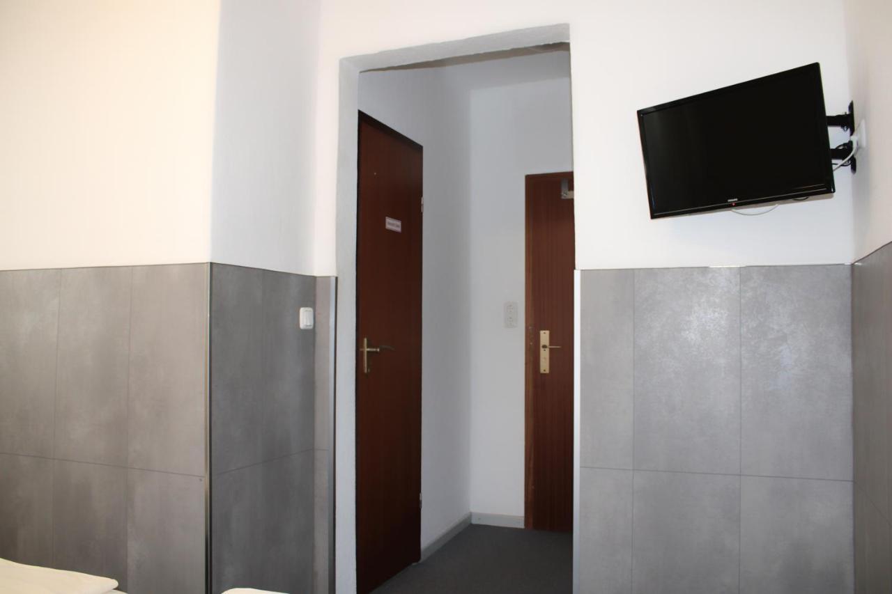 Cvjm Hotel Am Dom Любек Экстерьер фото