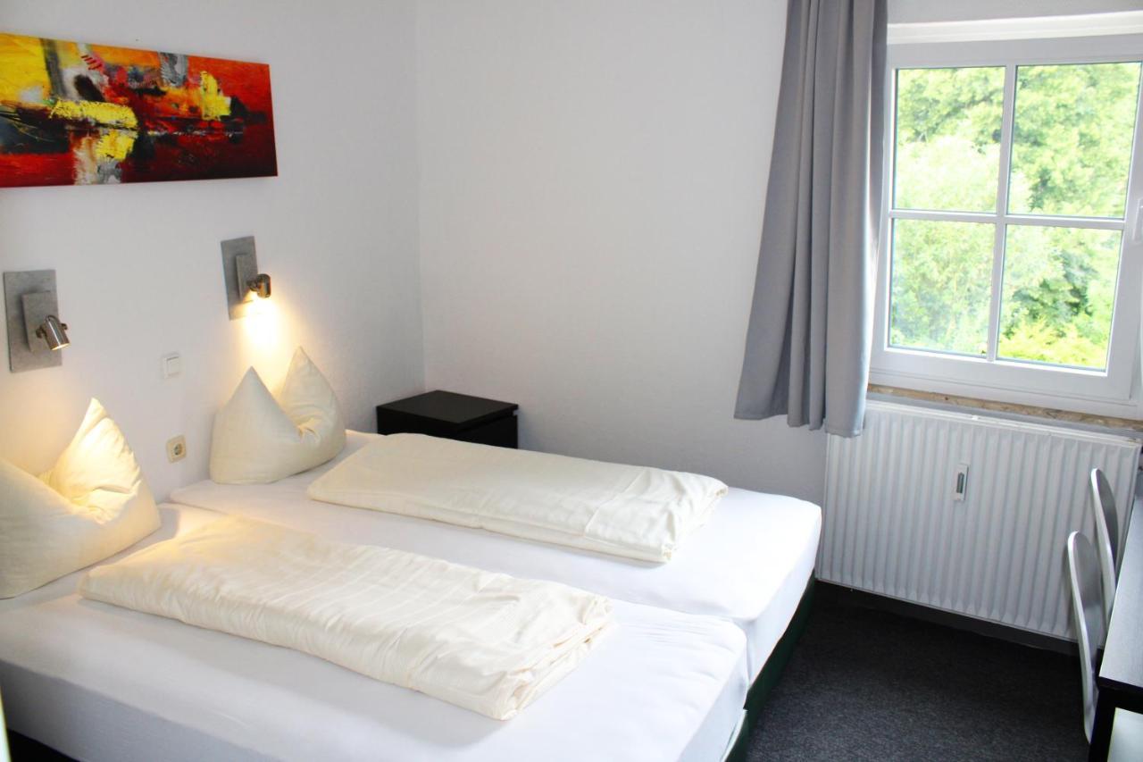 Cvjm Hotel Am Dom Любек Экстерьер фото